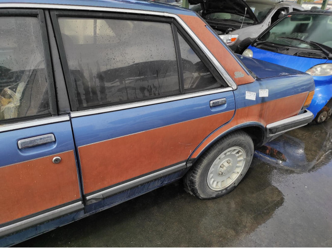 PUERTA TRASERA IZQUIERDA  FORD GRANADA 1982