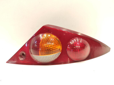 PILOTO TRASERO DERECHO FORD COUGAR 1999