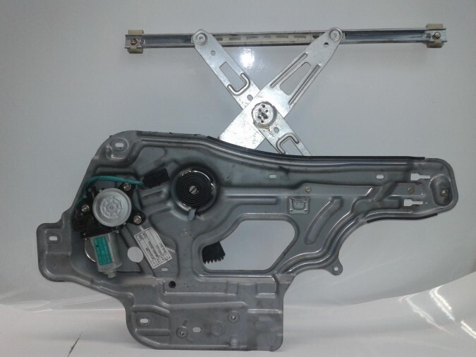 ELEVALUNAS DELANTERO DERECHO HYUNDAI TUCSON 2005