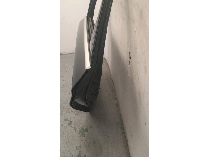 PUERTA TRASERA IZQUIERDA AUDI A8 NEGRA 2016