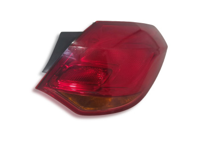 PILOTO TRASERO DERECHO OPEL ASTRA 2015