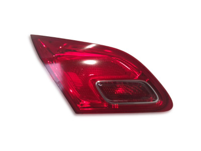 PILOTO TRASERO IZQUIERDO INTERIOR OPEL ASTRA 2015