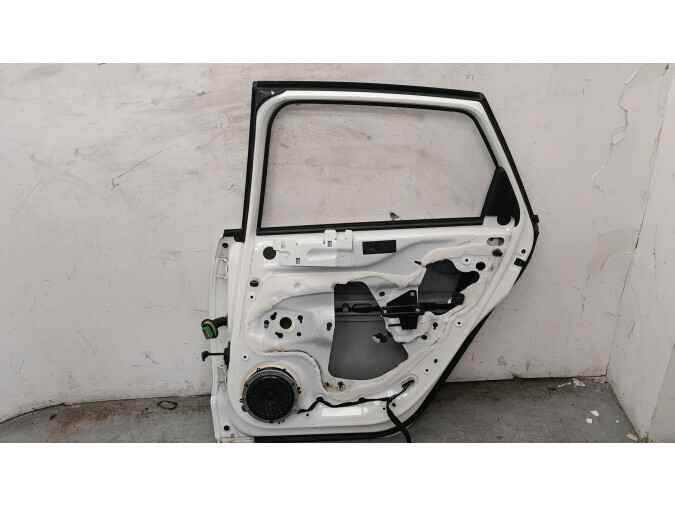 PUERTA TRASERA DERECHA CITROEN C4 BLANCA 2015