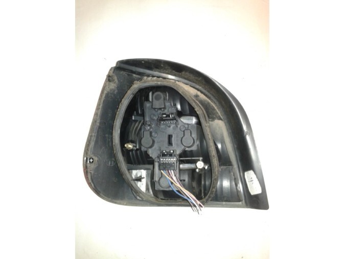 PILOTO TRASERO DERECHO CITROEN C2 2001