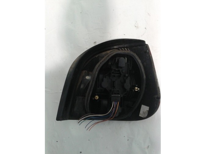 PILOTO TRASERO IZQUIERDO CITROEN C2 2001