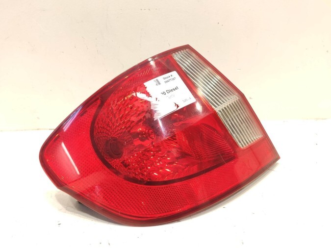 PILOTO TRASERO IZQUIERDO NISSAN GETZ 2006