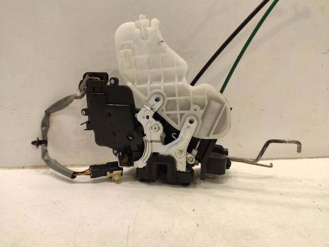 CERRADURA PUERTA DELANTERA DERECHA KIA CARNIVAL 2009