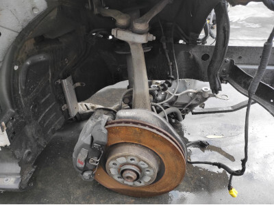 BRAZO SUSPENSION SUPERIOR DELANTERO DERECHO AUDI A6 2012