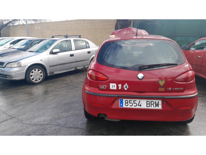 PILOTO TRASERO IZQUIERDO ALFA ROMEO 147 2001