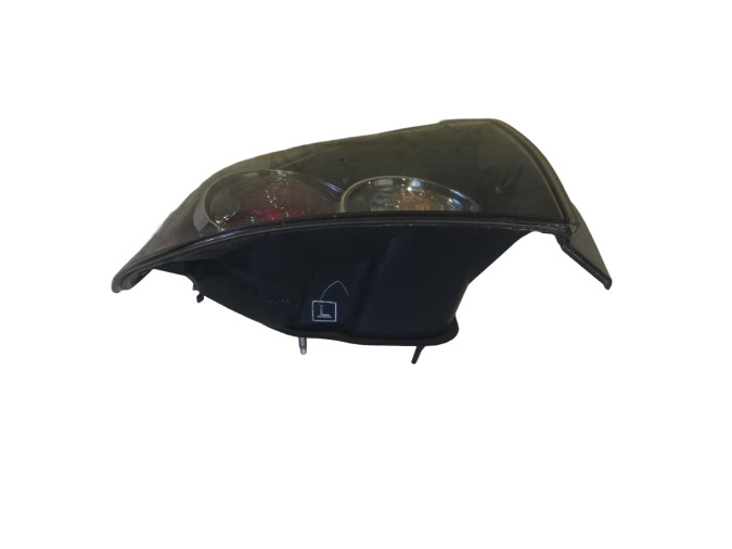 PILOTO TRASERO IZQUIERDO EXTERIOR MAZDA 3 2008