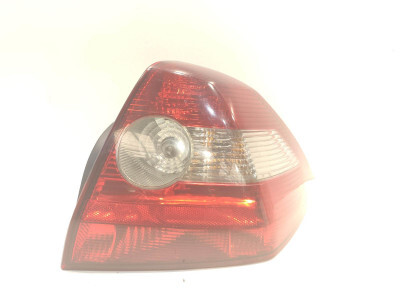 PILOTO TRASERO DERECHO RENAULT MEGANE 2004