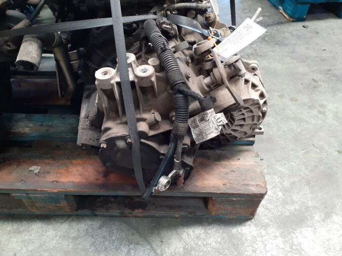 CAJA CAMBIOS BMW SERIE 1 2001