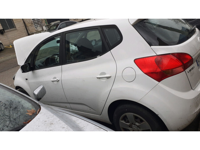 CERRADURA PORTÓN TRASERO KIA VENGA 2011