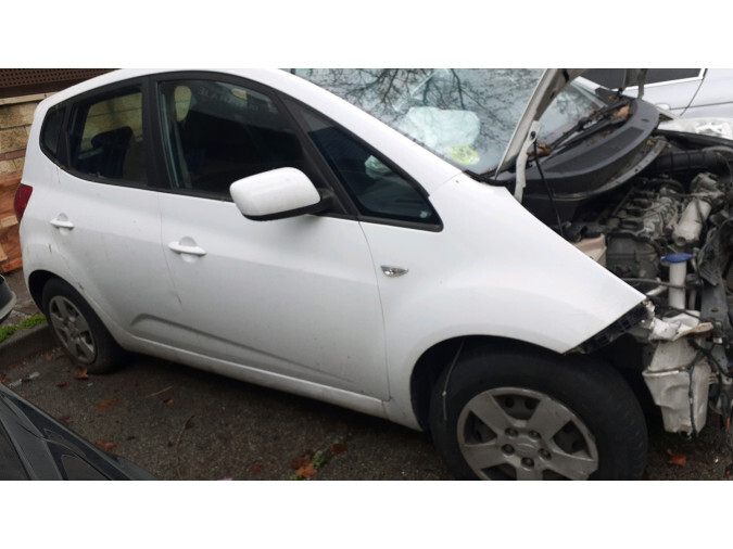 CERRADURA PORTÓN TRASERO KIA VENGA 2011