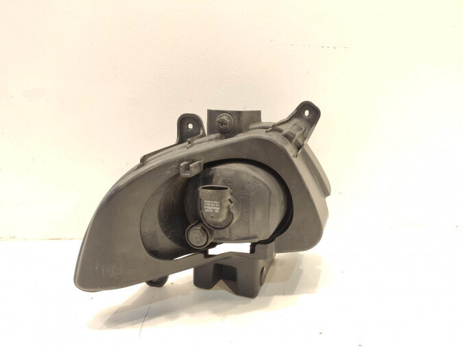 FARO ANTINIEBLA DELANTERO DERECHO HYUNDAI I30 2011