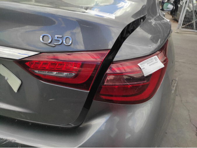 PILOTO TRASERO DERECHO INFINITI Q50 43263