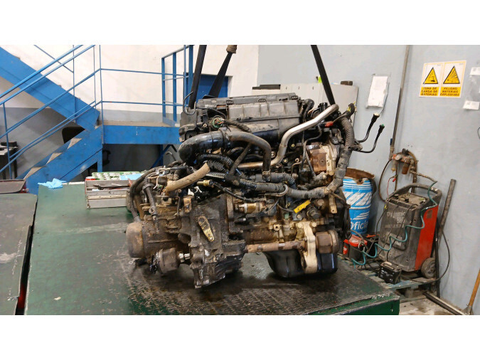Motor PEUGEOT 206 2004