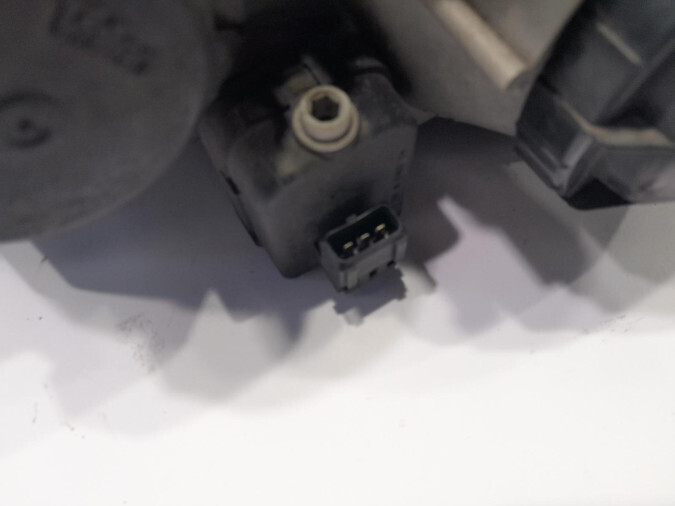 FARO DELANTERO DERECHO PEUGEOT 306 2000