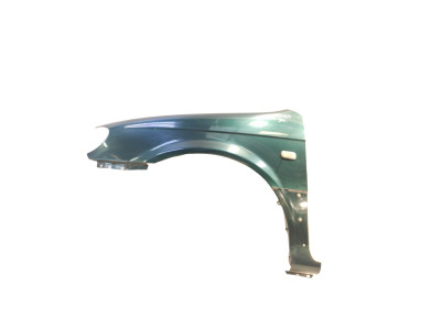 ALETA DELANTERA IZQUIERDA KIA CARNIVAL VERDE 2003