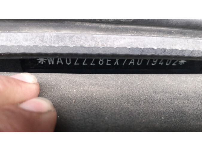 REJILLA RADIADOR CPL AUDI A4 2006