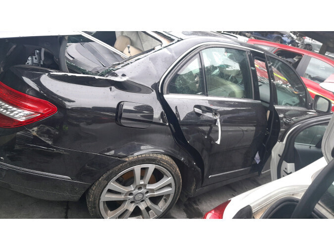 MANGUETA DELANTERA IZQUIERDA MERCEDES C 320 CDI 2007