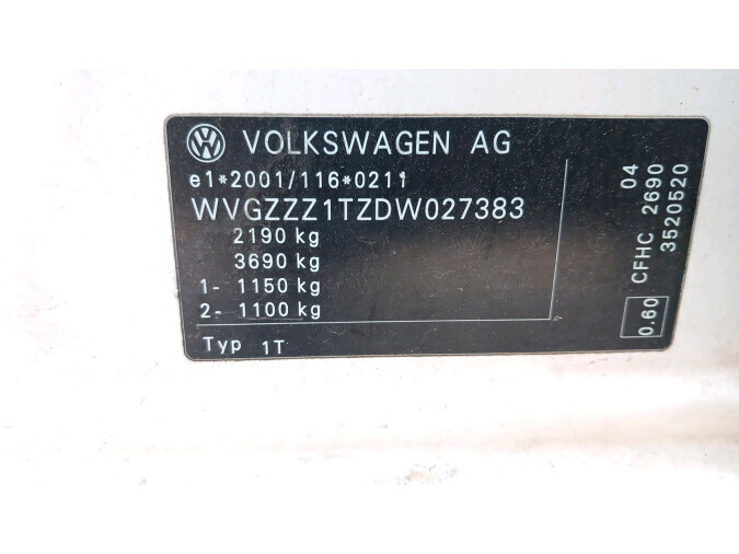 PILOTO TRASERO CENTRAL VOLKSWAGEN TOURAN 2012