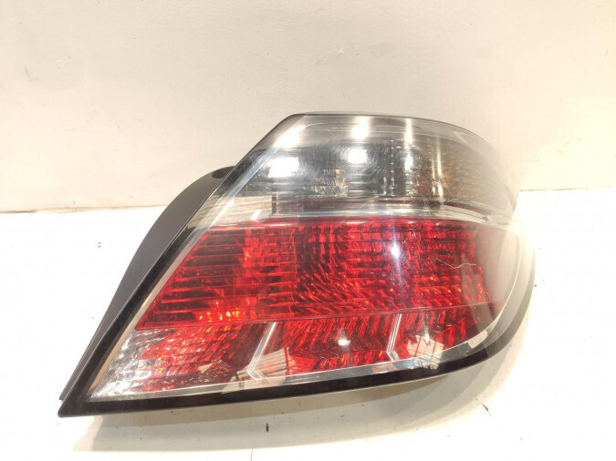 PILOTO TRASERO DERECHO OPEL ASTRA 2006