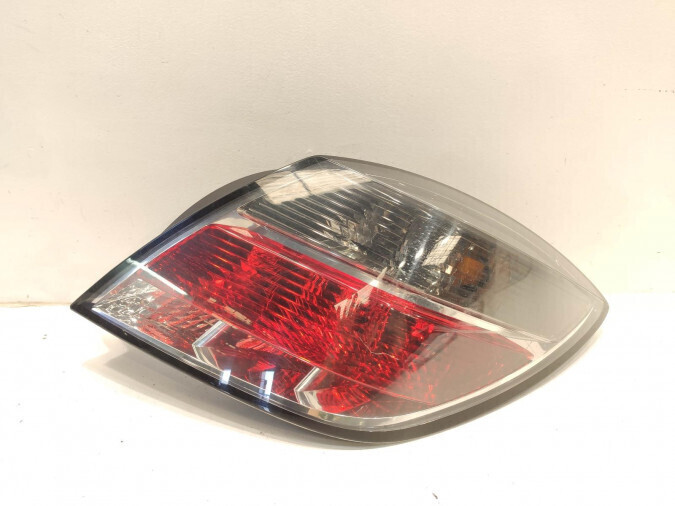PILOTO TRASERO DERECHO OPEL ASTRA 2006