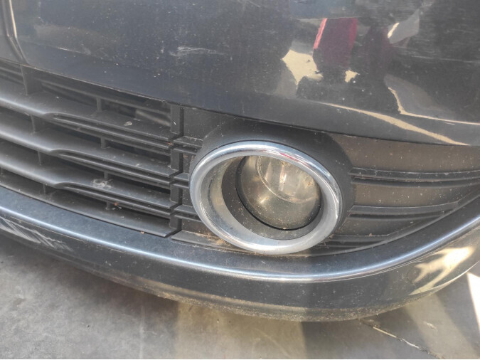 FARO ANTINIEBLA DELANTERO RENAULT FLUENCE 2010