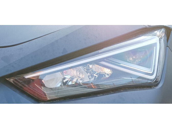 FARO DELANTERO DERECHO RENAULT LEON 2021
