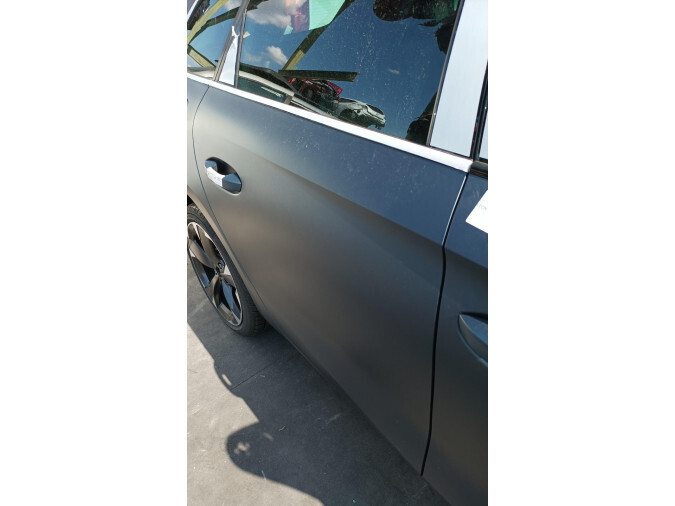 PUERTA TRASERA DERECHA SEAT LEON 2021