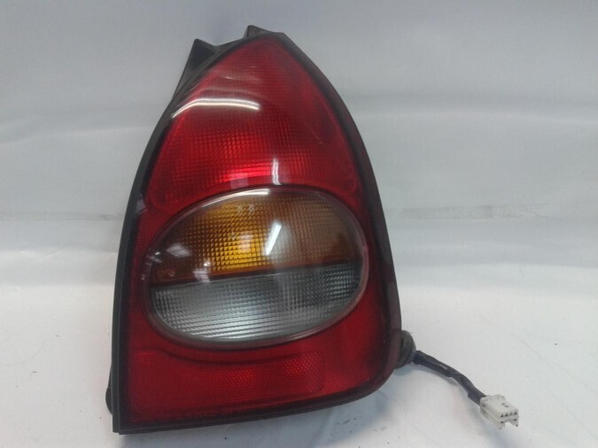 PILOTO TRASERO DERECHO HYUNDAI LANTRA 1999