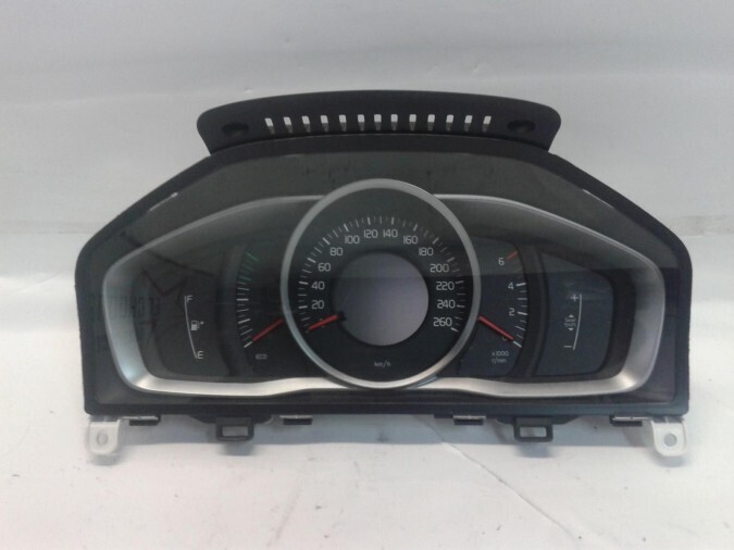 CUADRO INSTRUMENTOS VOLVO V60 2014