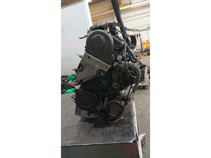 Motor VOLKSWAGEN POLO 2002