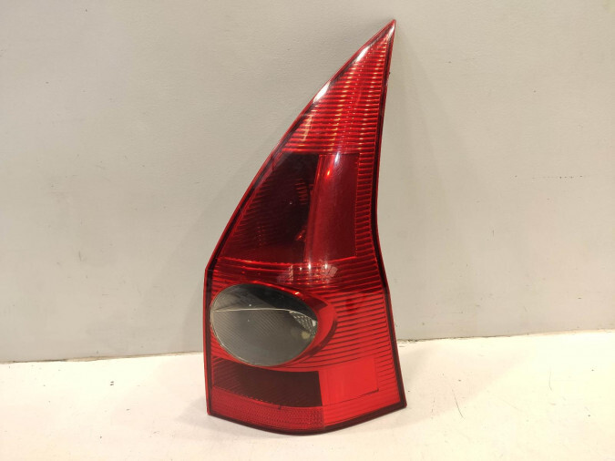 PILOTO TRASERO DERECHO RENAULT MEGANE 2004