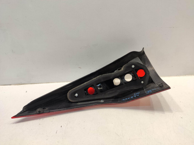 PILOTO TRASERO DERECHO RENAULT MEGANE 2004