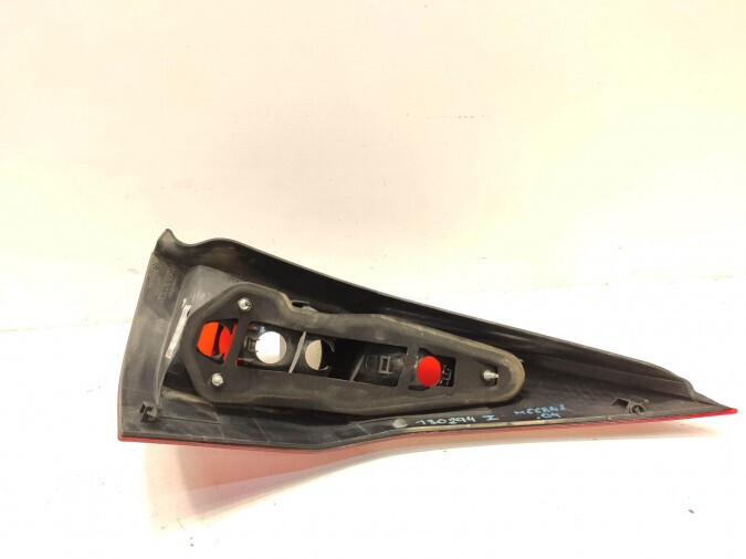 PILOTO TRASERO IZQUIERDO RENAULT MEGANE 2004