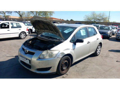 PARAGOLPES DELANTERO TOYOTA AURIS 2008