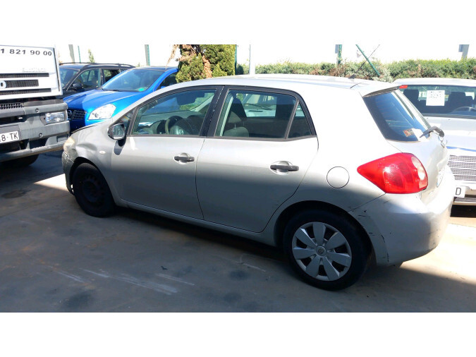 PARAGOLPES DELANTERO TOYOTA AURIS 2008