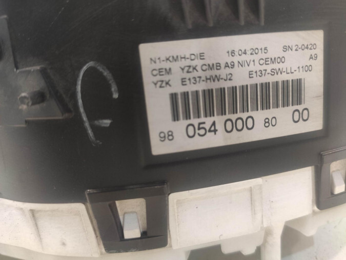 CUADRO INSTRUMENTOS PEUGEOT 208 2015