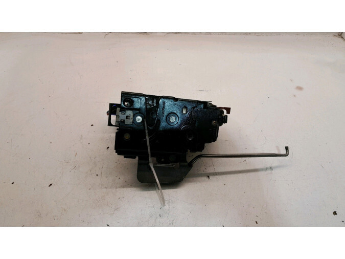 CERRADURA PUERTA DELANTERA DERECHA AUDI A3 2003