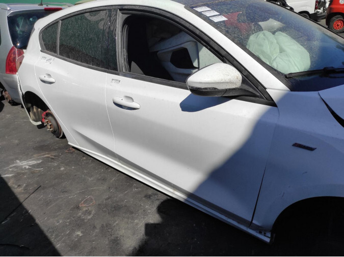 ELEVALUNAS DELANTERO DERECHO FORD FOCUS 2018