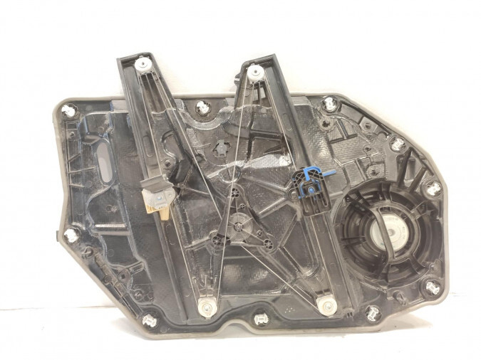 ELEVALUNAS DELANTERO DERECHO FORD FOCUS 2018