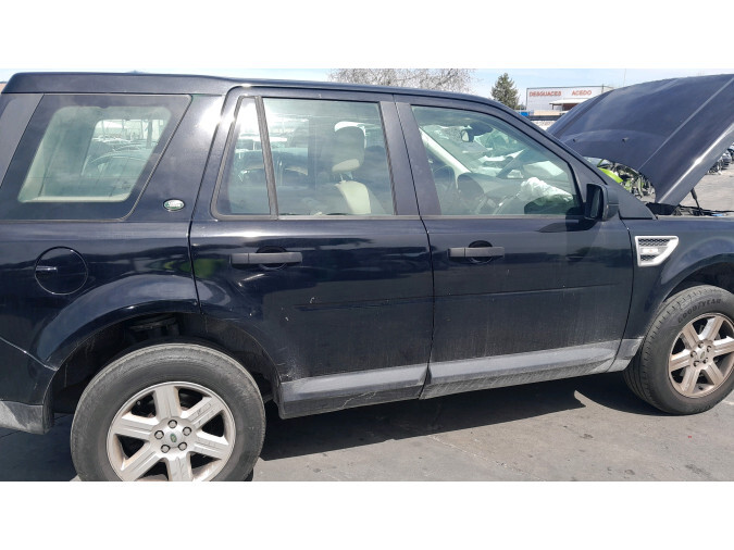 REJILLA DELANTERA LAND ROVER FREELANDER 2010