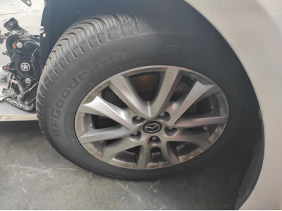 TRAPECIO INFERIOR DELANTERO IZQUIERDO MAZDA 3 2014