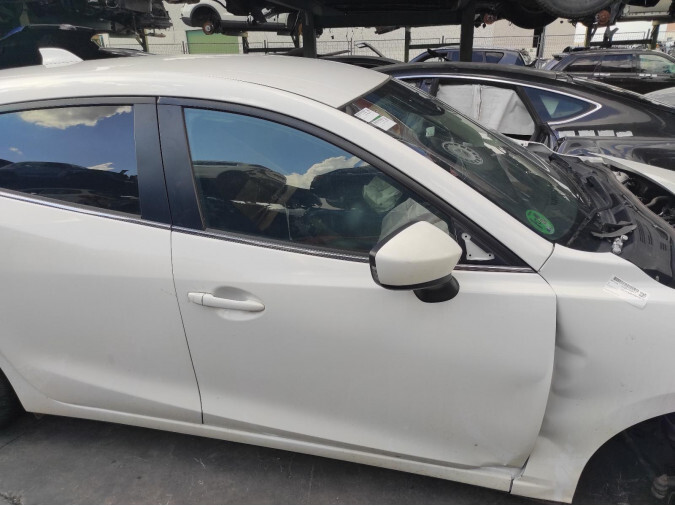 ELEVALUNAS DELANTERO DERECHO MAZDA 3 2014