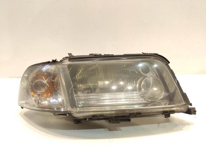 FARO DELANTERO DERECHO AUDI A8 2000