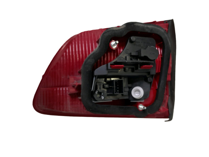 PILOTO TRASERO IZQUIERDO INTERIOR VOLKSWAGEN TOURAN 2012