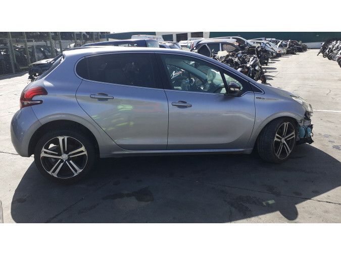 PILOTO TRASERO DERECHO PEUGEOT 208 2019