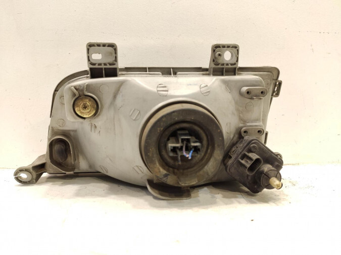 FARO DELANTERO DERECHO RENAULT CLIO 2000